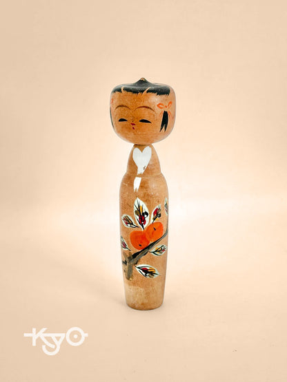 Poupée kokeshi vintage en kakis
